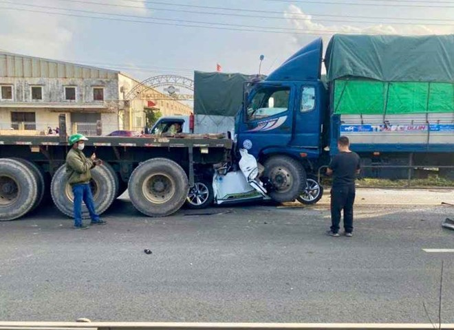 Hải Phòng: Tai nạn giao thông liên hoàn giữa 7 xe ô tô, 2 người thiệt mạng
